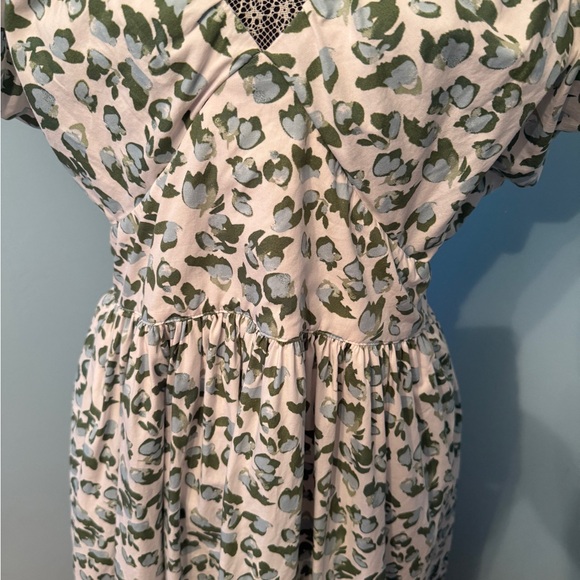 Floral Print Maxi Dress - Picture 8 of 10